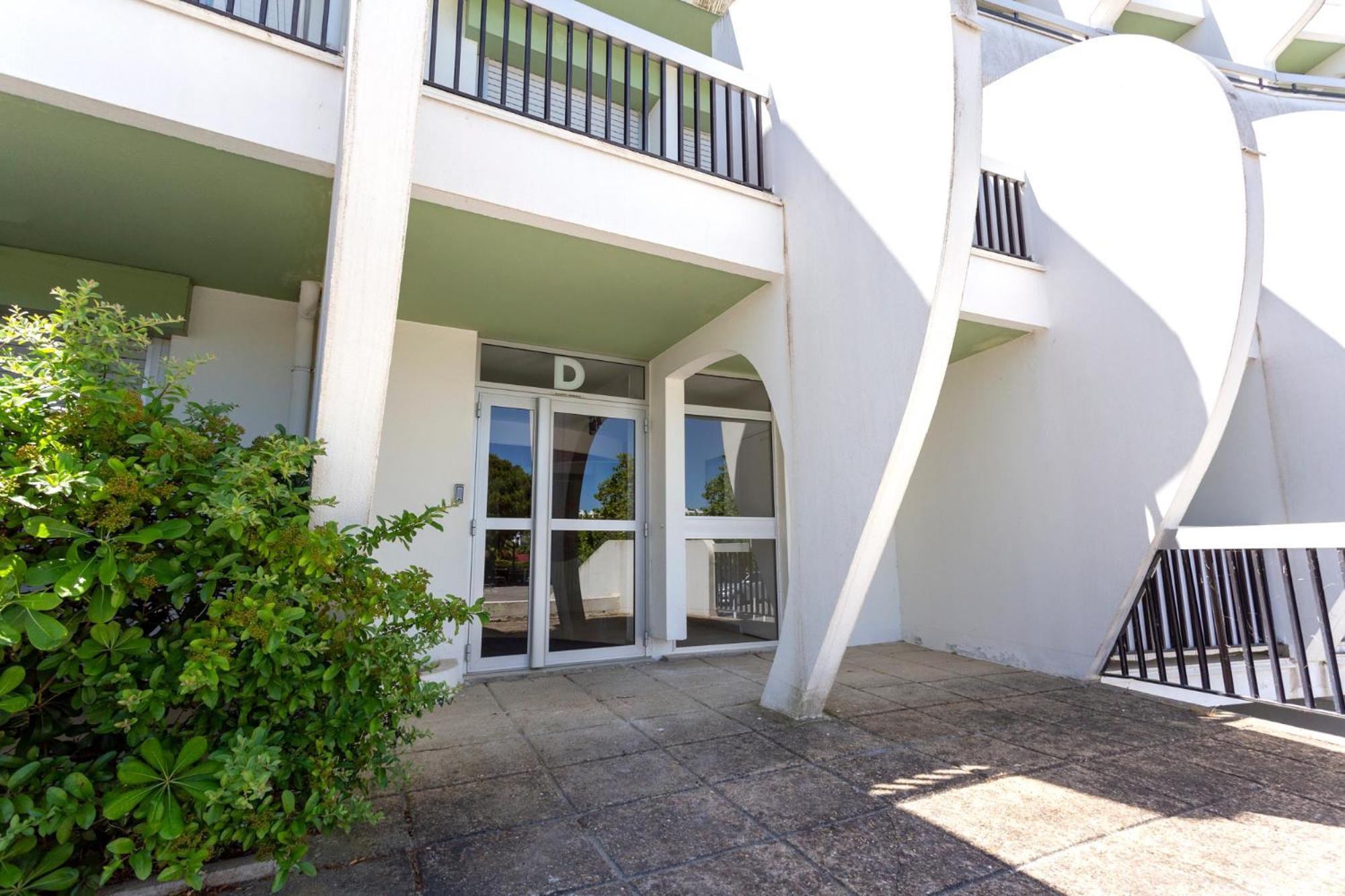 Chez Fabienne - Superbe Appartement Avec Vue Sur La Mer Et Parking La Grande Motte Extérieur photo