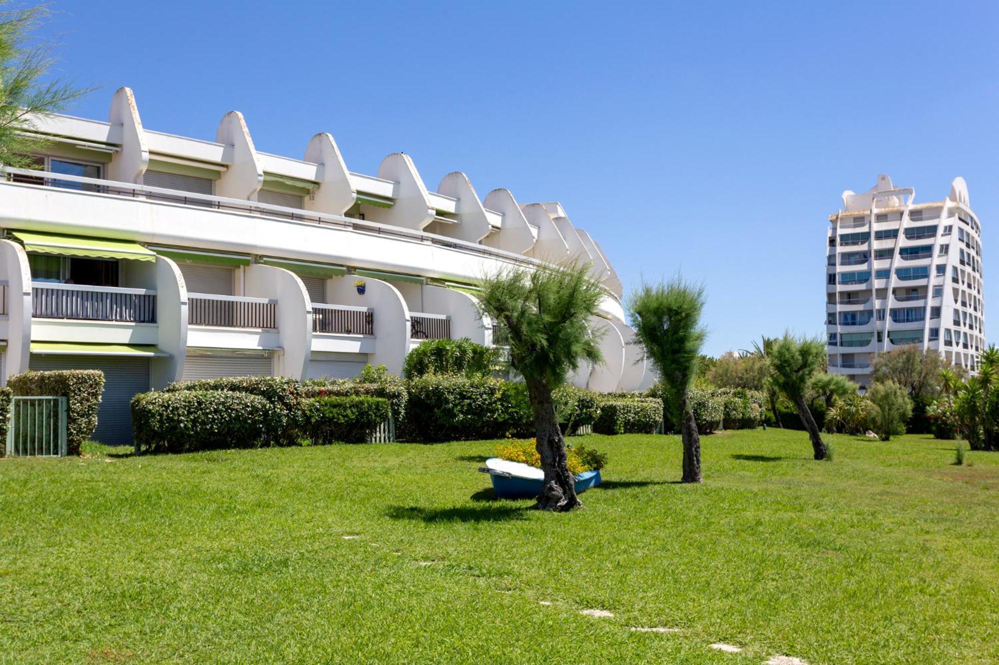 Chez Fabienne - Superbe Appartement Avec Vue Sur La Mer Et Parking La Grande Motte Extérieur photo